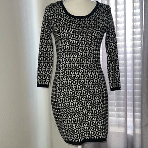 Jessica Simpson long sleeve dress size M